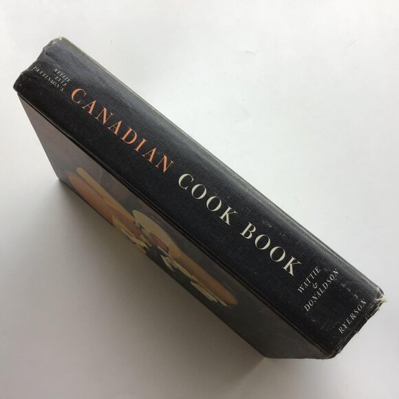 Vintage Nellie Lyle Pattinson’s Canadian Cookbook Hardcover 29th Printing 1965 - Picture 2 of 12